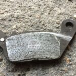 What's The Difference Between Ceramic and Semi-Metallic Brake Pads? Organic vs Semi-Metallic Brake Pads Explained